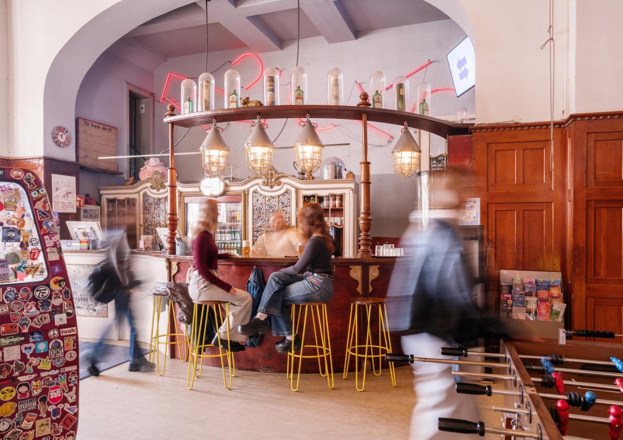 Three Little Pigs Hostel - Your Berlin Castle — Photos 1